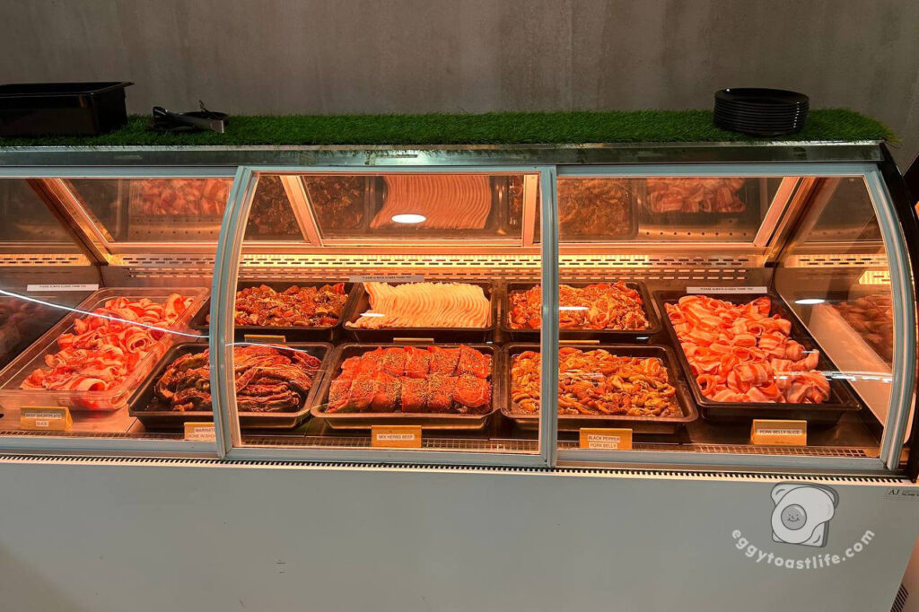 meat options at laut